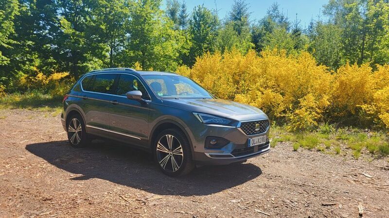 Silber Gebraucht 2019 Seat Tarraco 4Drive SUV | 22.999 € (Superpreis) - Bild 1/4