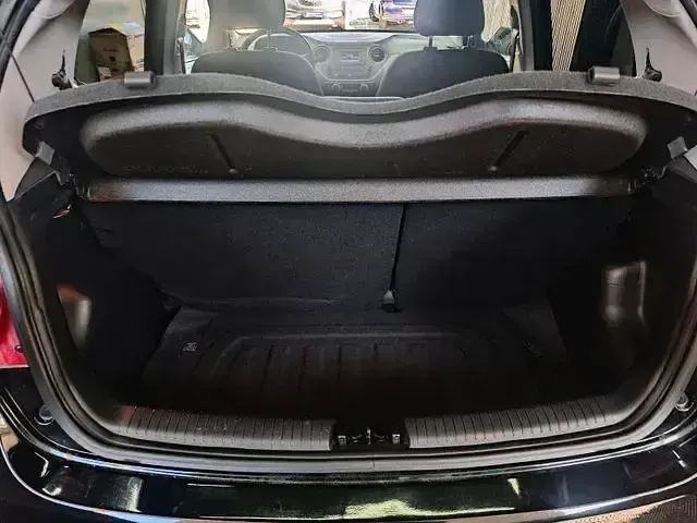 Gebraucht Hyundai i10 Passion 87 PS (63 kW) 2016 Andere Kleinwagen