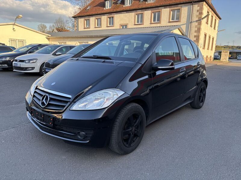 Schwarz Gebraucht 2010 Mercedes A180 Limousine | 2.800 € (Superpreis) - Bild 1/4