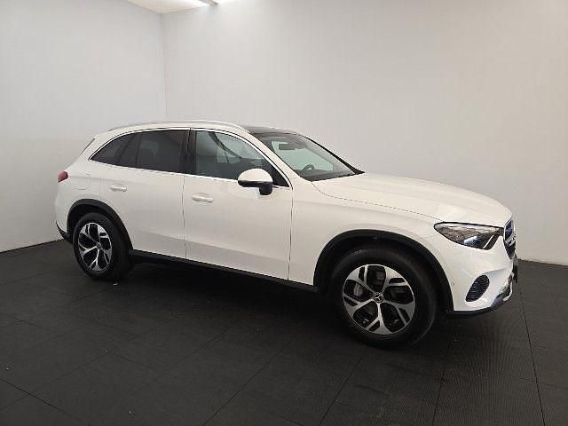 Gebraucht Mercedes GLC300e 333 PS (244 kW) 2023