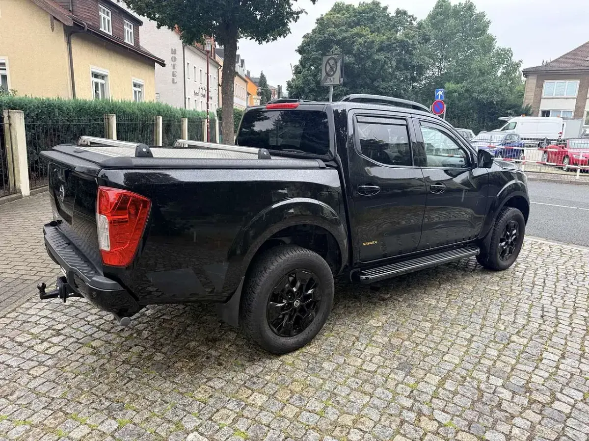 Gebraucht Nissan Navara N-Guard 190 PS (139 kW) 2020 Black (m) Pickup