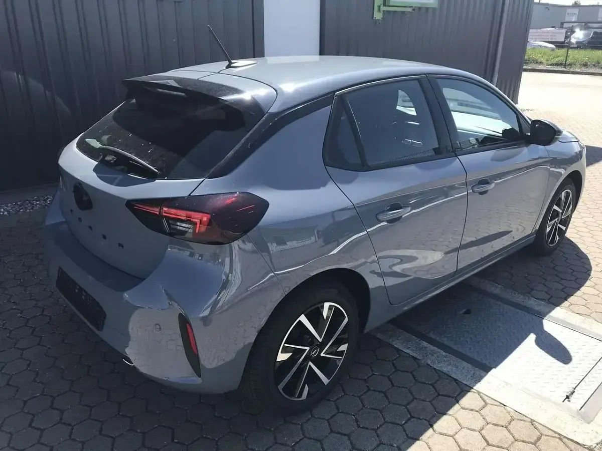 Neu Opel Corsa 101 PS (74 kW) 2026 Grau Kleinwagen