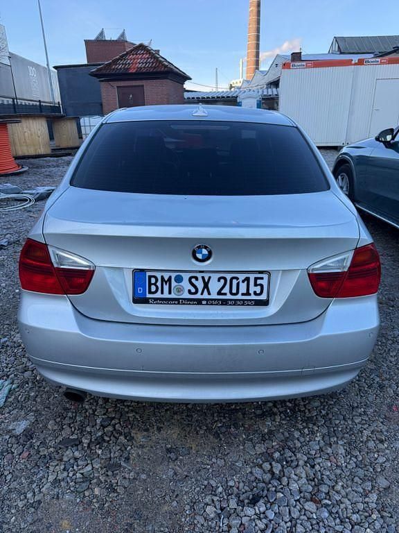 Gebraucht BMW 320 150 PS (110 kW) 2005 Silber Limousine