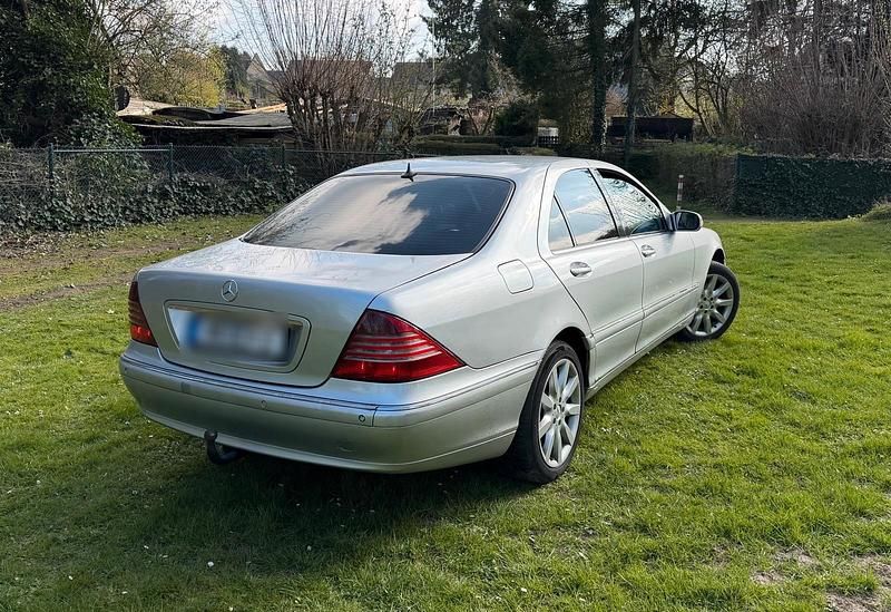Second-hand Mercedes S320 224 CP (164 kW) 2000 Argintiu Berlinǎ