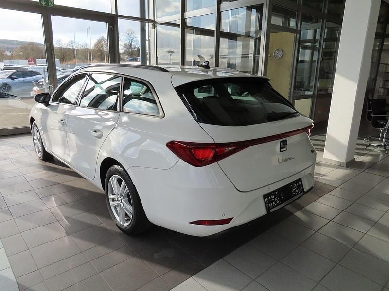 Gebraucht Seat Leon Style 150 PS (110 kW) 2022 Weiß Kombi