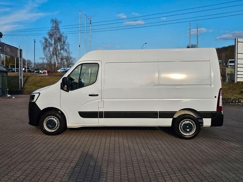 Gebraucht Renault Master 135 PS (99 kW) 2022 Weiß Van / Kleinbus