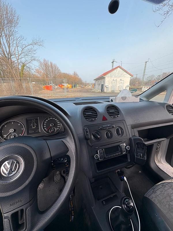 Gebraucht VW Caddy 102 PS (75 kW) 2012 Weiß Van / Kleinbus