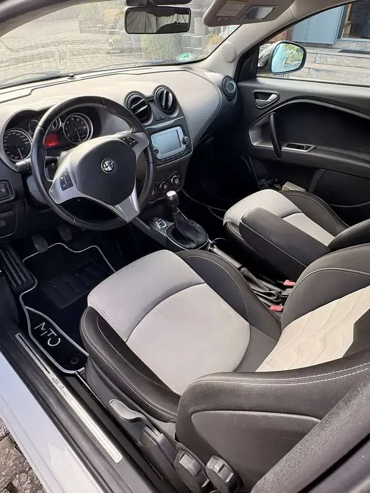 Gebraucht Alfa Romeo MiTo Turismo 105 PS (77 kW) 2014 Kleinwagen