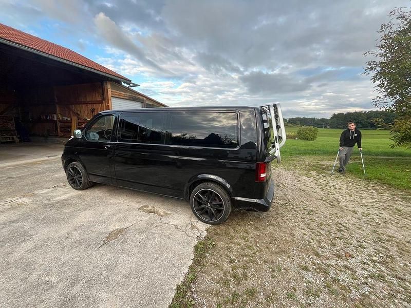 Gebraucht VW Transporter 174 PS (127 kW) 2004 Schwarz Van