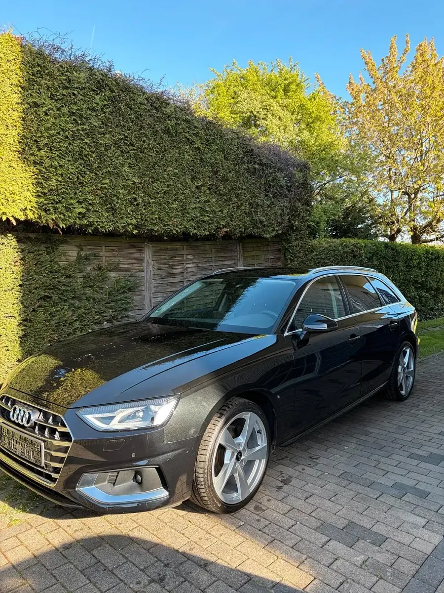 Gebraucht Audi A4 Advanced 150 PS (110 kW) 2023 Schwarz Kombi