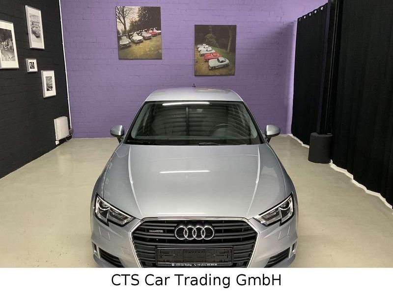 Florettsilber metallic Gebraucht 2020 Audi A3 Sportback Sport Kombi | 24.900 € (Superpreis) - Bild 1/4