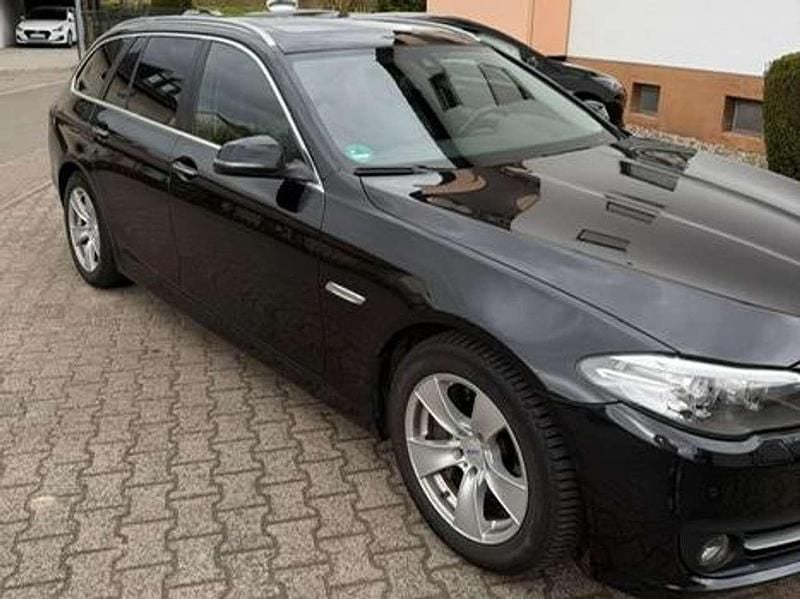 Gebraucht BMW 530 258 PS (189 kW) 2016 Schwarz Kombi