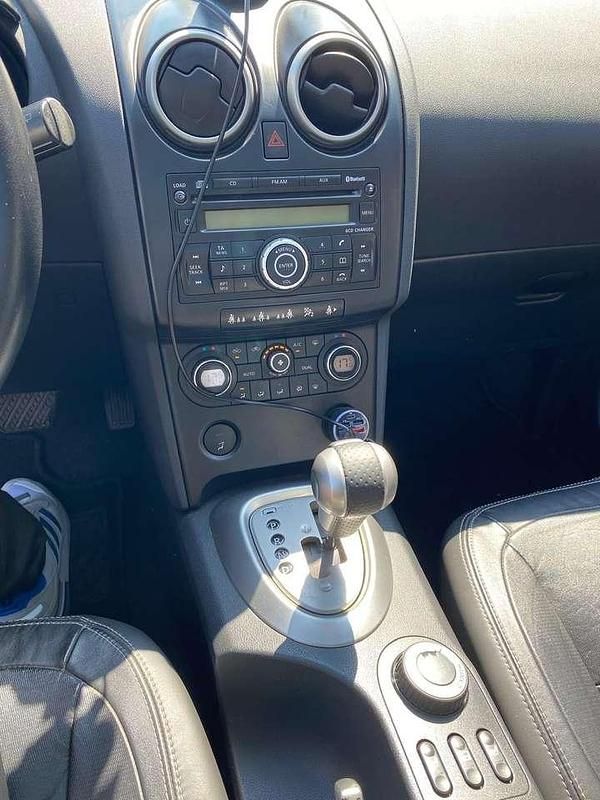 Gebraucht Nissan Qashqai +2 Tekna 141 PS (103 kW) 2009 SUV