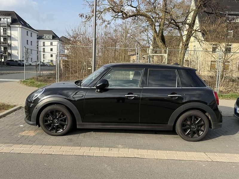Gebraucht Mini Cooper Classic 136 PS (100 kW) 2023 Schwarz Kleinwagen