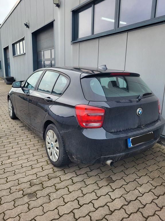 Gebraucht BMW 116 Basis 136 PS (100 kW) 2012 Schwarz Kleinwagen