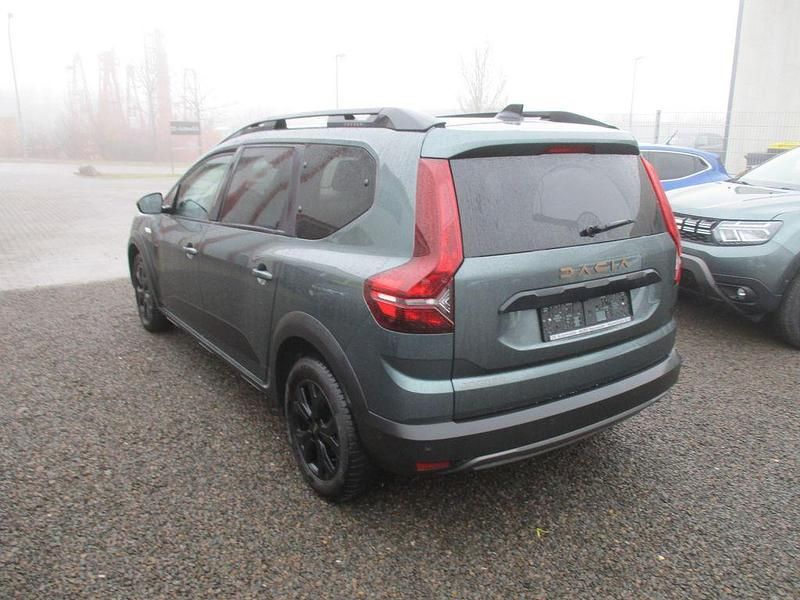 Gebraucht Dacia Jogger Extreme 110 PS (80 kW) 2025 Grün Van / Kleinbus
