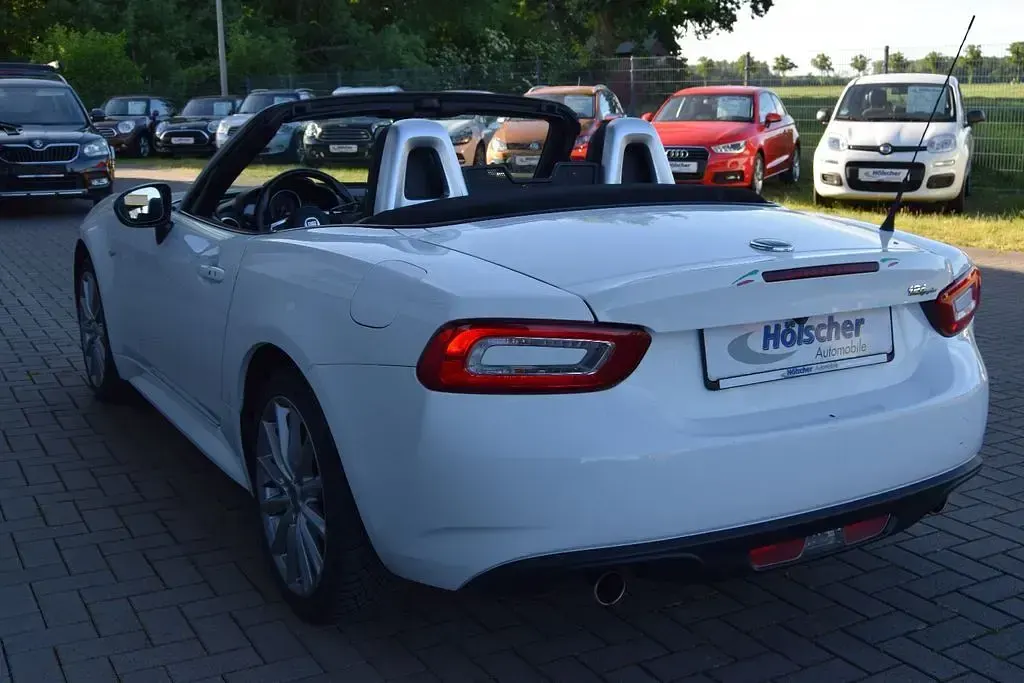 Gebraucht Fiat 124 Spider 140 PS (102 kW) 2018 Weiß Cabrio