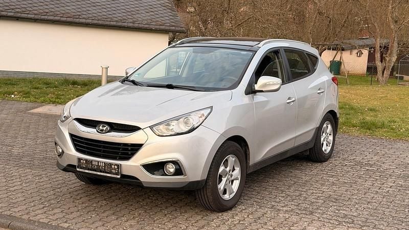 Gebraucht Hyundai ix35 136 PS (100 kW) 2012 Silber SUV