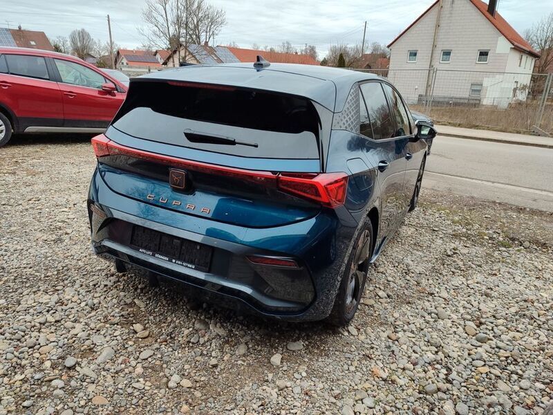 Gebraucht Cupra Born 150 kW (204 PS) 2023 Aurorablau Kleinwagen
