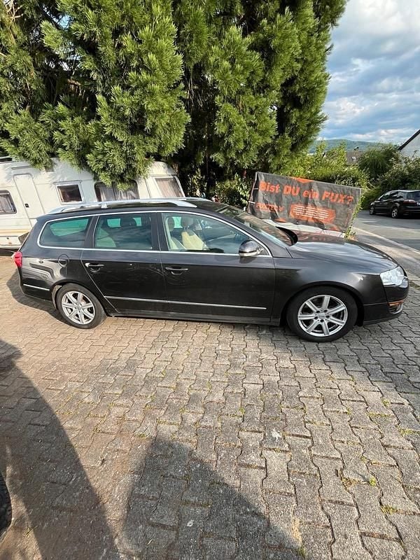 Andere außenfarben Gebraucht 2006 VW Passat Sportline Kombi | 1.000 € (Superpreis) - Bild 1/4