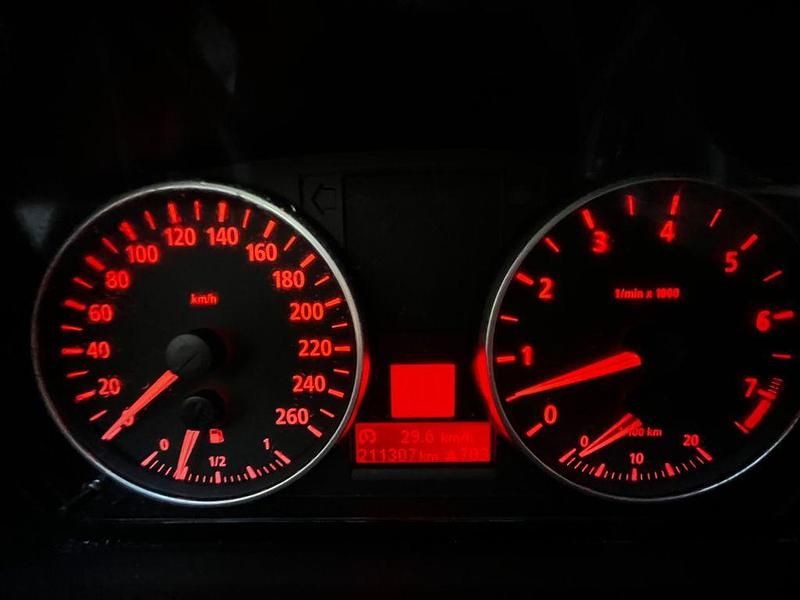 Gebraucht BMW 325 218 PS (160 kW) 2005 Silber Limousine