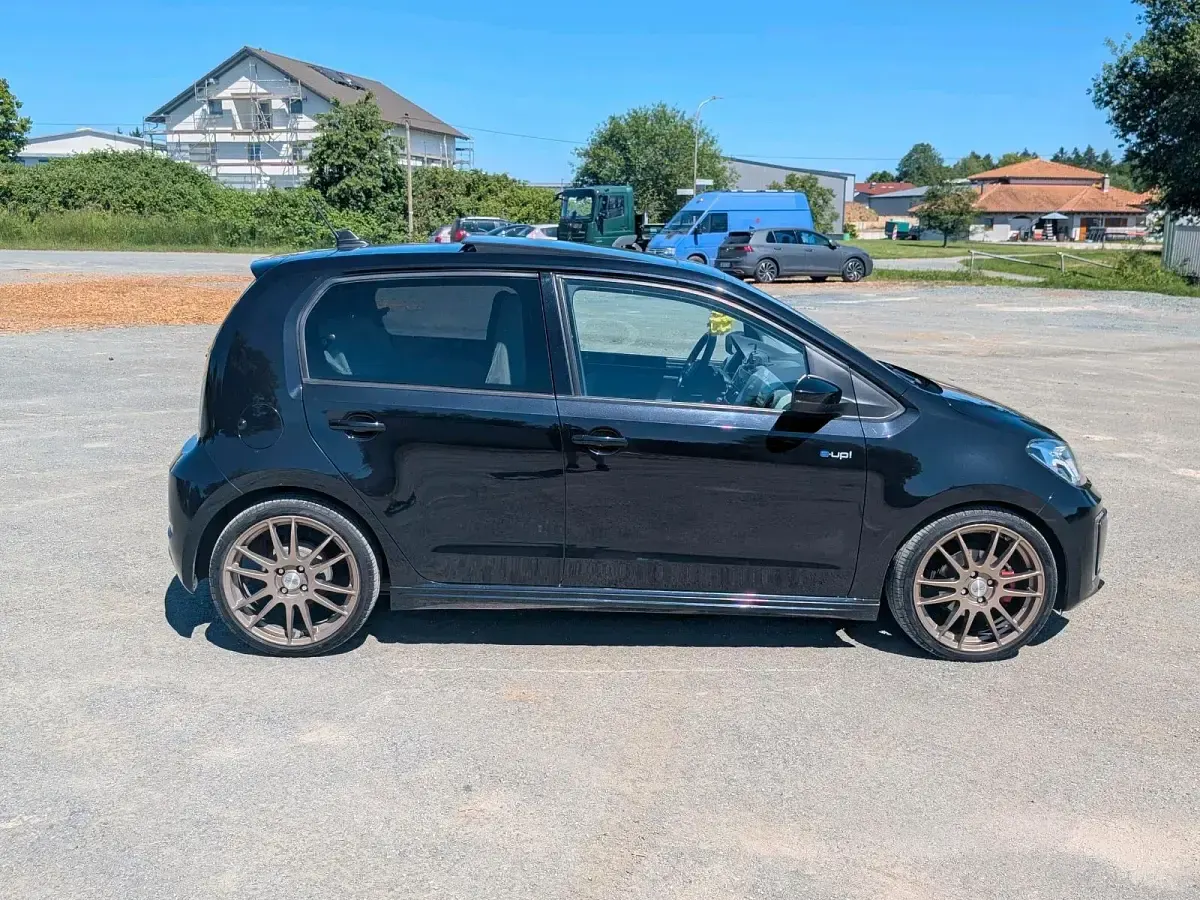 Gebraucht VW e-up! R 60 kW (82 PS) 2018 Schwarz Kleinwagen