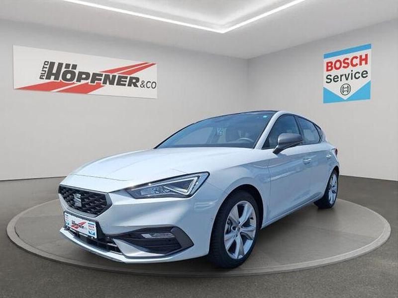 Weiß Neu 2024 Seat Leon Beats Limousine | 26.490 € (Teuer) - Bild 1/4