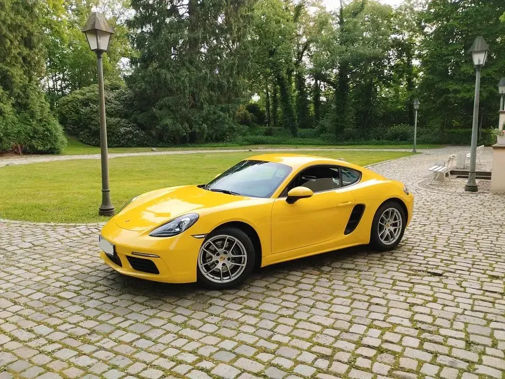 Gebraucht Porsche Cayman 299 PS (219 kW) 2016 Gelb Coupé