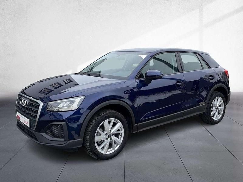 Gebraucht Audi Q2 Ambiente 150 PS (110 kW) 2022 Navarrablau metallic SUV