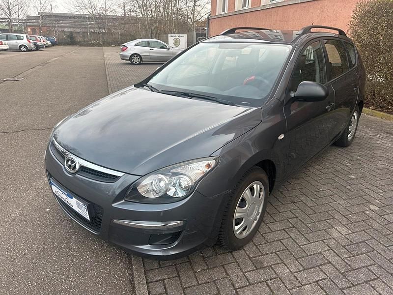 Gebraucht Hyundai i30 109 PS (80 kW) 2009 Grau Kombi