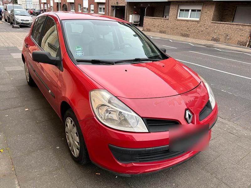 Gebraucht Renault Clio II 75 PS (55 kW) 2005 Rot Limousine