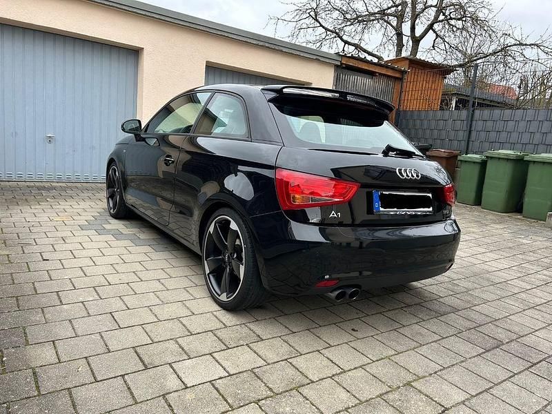 Gebraucht Audi A1 S-Line 122 PS (89 kW) 2014 Schwarz Kleinwagen