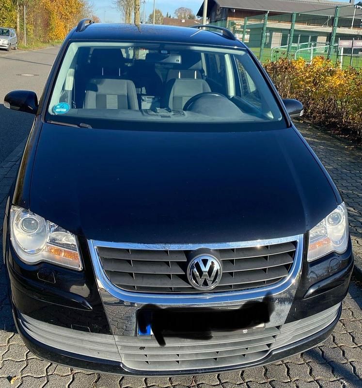 Schwarz Gebraucht 2008 VW Touran Trendline Van / Kleinbus | 2.600 € (Guter Preis) - Bild 1/4