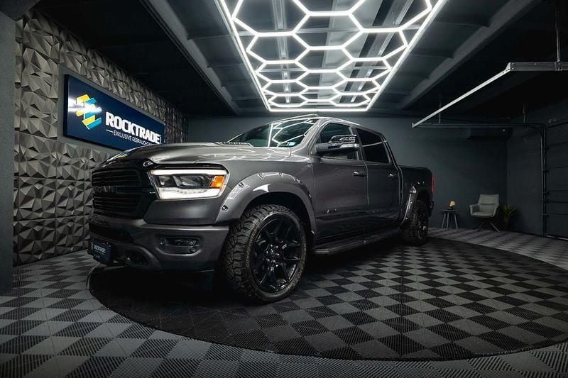 Grau Gebraucht 2022 Dodge Ram Abholung | 48.990 € (Guter Preis) - Bild 1/4
