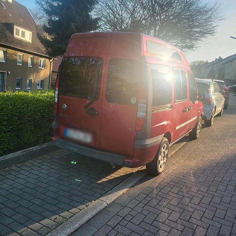 Gebraucht Fiat Doblò Dynamic 105 PS (77 kW) 2005 Rot Van / Kleinbus