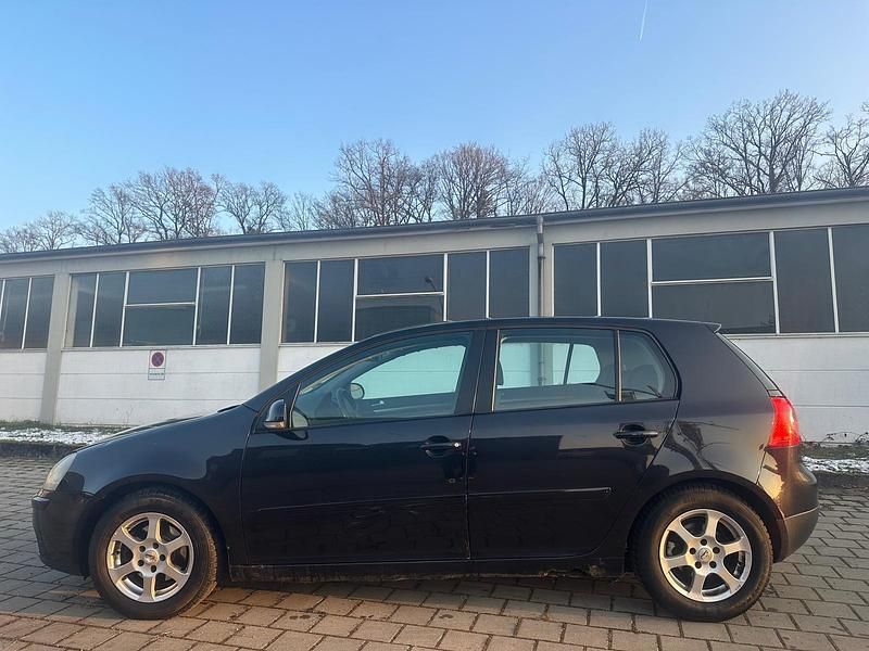 Gebraucht VW Golf V 90 PS (66 kW) 2004 Schwarz Kleinwagen