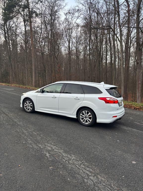 Gebraucht Ford Focus 163 PS (119 kW) 2014 Weiß Kombi