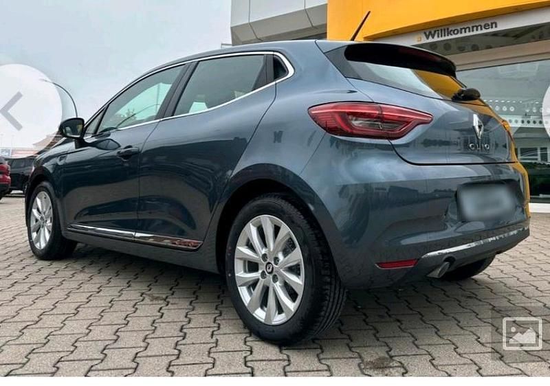 Gebraucht Renault Clio V 75 PS (55 kW) 2022 Andere farben Kleinwagen
