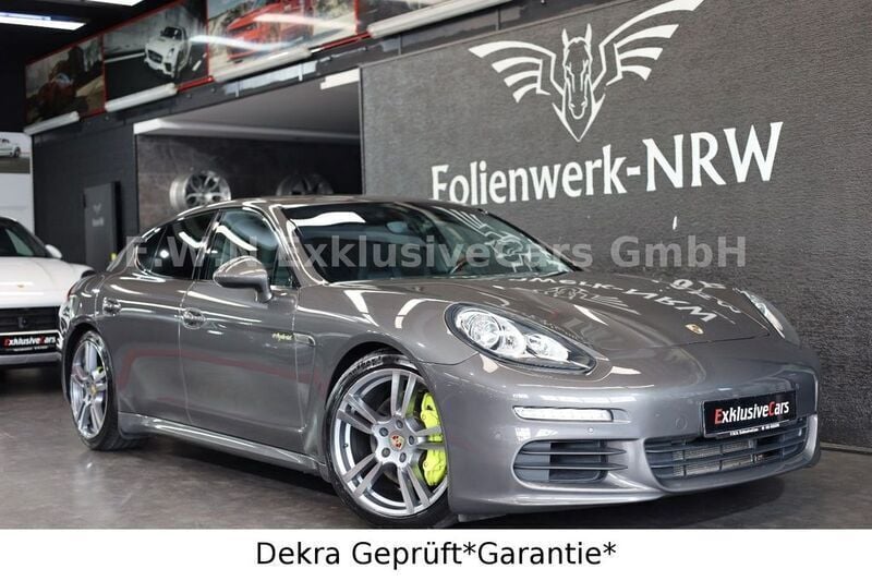 Grau Gebraucht 2014 Porsche Panamera S E-Hybrid Chrono Limousine | 37.800 € (Fairer Preis) - Bild 1/4