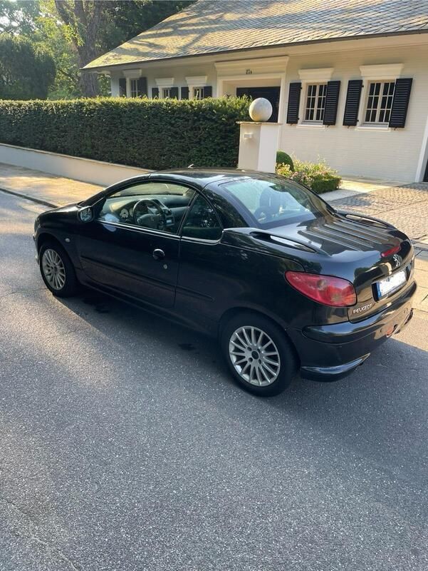 Schwarz Gebraucht 2003 Peugeot 206 CC Cabrio | 1.999 € - Bild 1/4