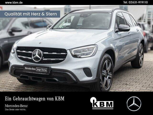 Lack hightechsilber Gebraucht 2020 Mercedes GLC300e Night SUV | 40.420 € (Fairer Preis) - Bild 1/4