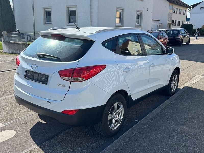 Gebraucht Hyundai ix35 Comfort 163 PS (119 kW) 2010 Weiß SUV