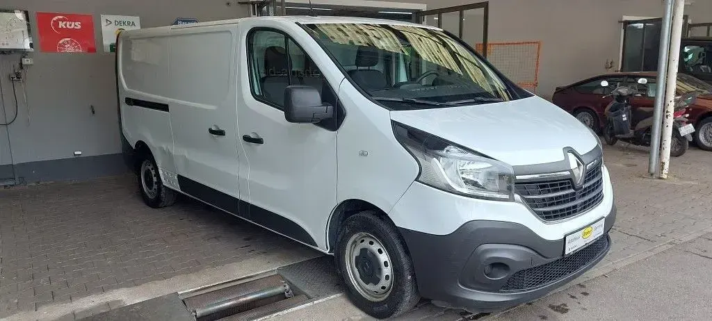 Gebraucht Renault Trafic Komfort 120 PS (88 kW) 2021 Weiß Van / Kleinbus
