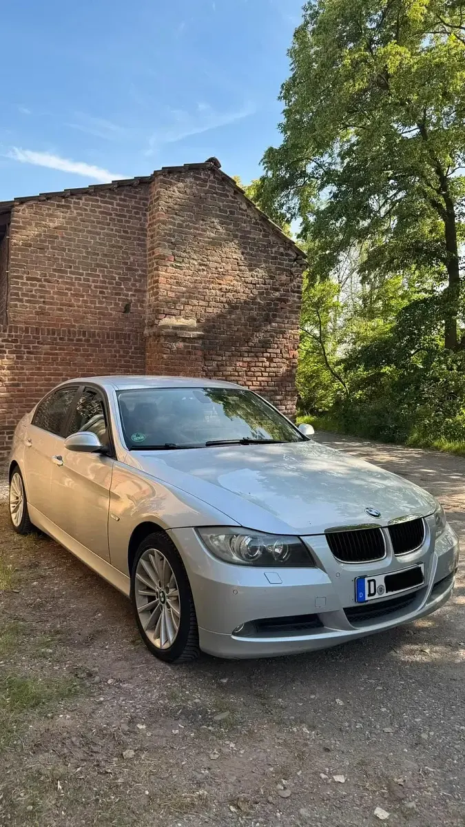 Gebraucht BMW 320 Shadowline 163 PS (119 kW) 2006 Silber Limousine