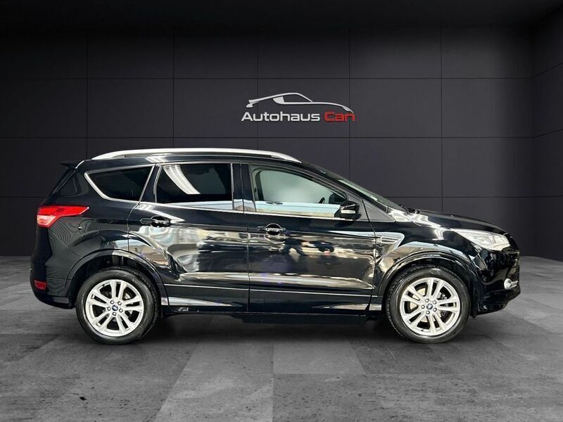 Schwarz Gebraucht 2015 Ford Kuga Individual SUV | 8.990 € (Fairer Preis) - Bild 1/4