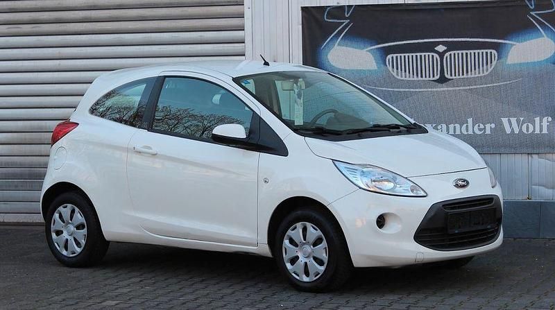 Gebraucht Ford Ka Ambiente 69 PS (50 kW) 2012 Weiß Kleinwagen