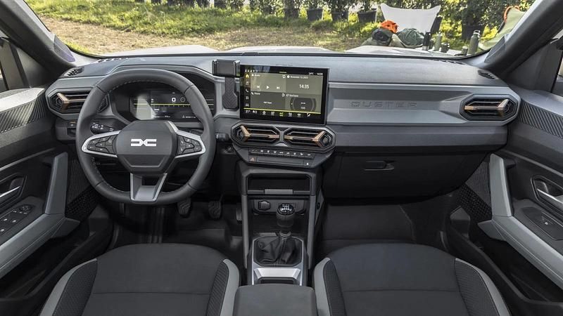 Gebraucht Dacia Duster 130 PS (95 kW) 2024 Andere farben SUV