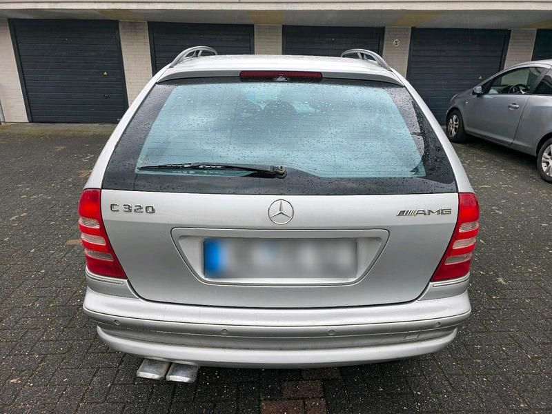 Gebraucht Mercedes C320 218 PS (160 kW) 2001 Silber Kombi