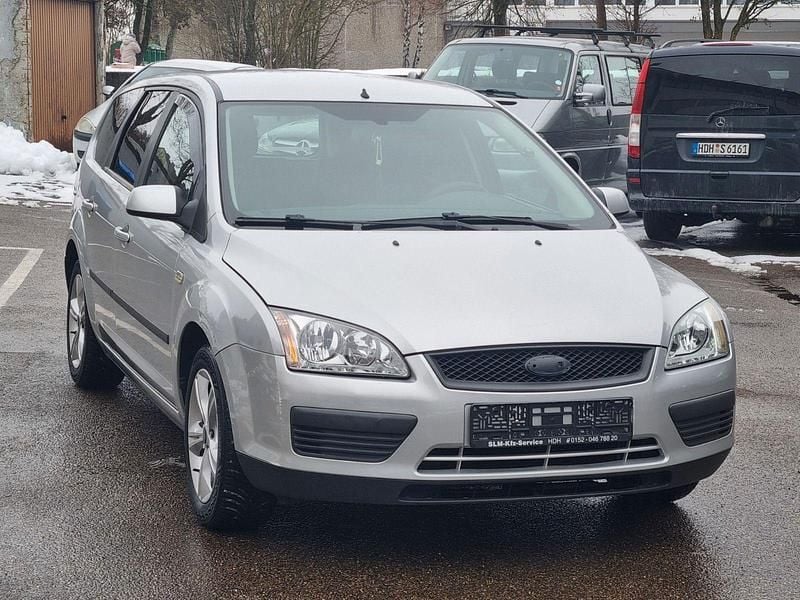 Gebraucht Ford Focus Fun X 116 PS (85 kW) 2007 Silber Kombi