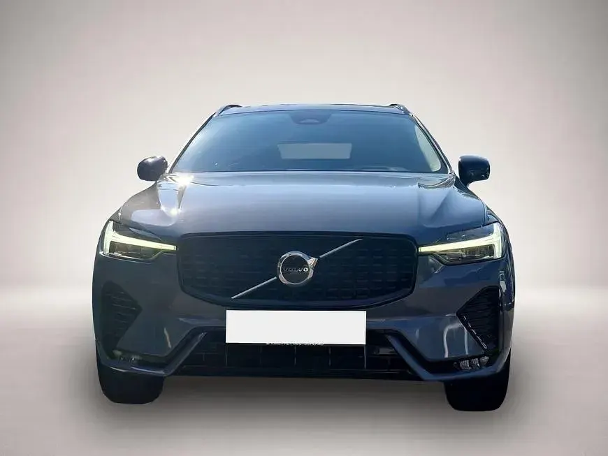 Gebraucht Volvo XC60 Plus 197 PS (144 kW) 2023 Manufacturer SUV